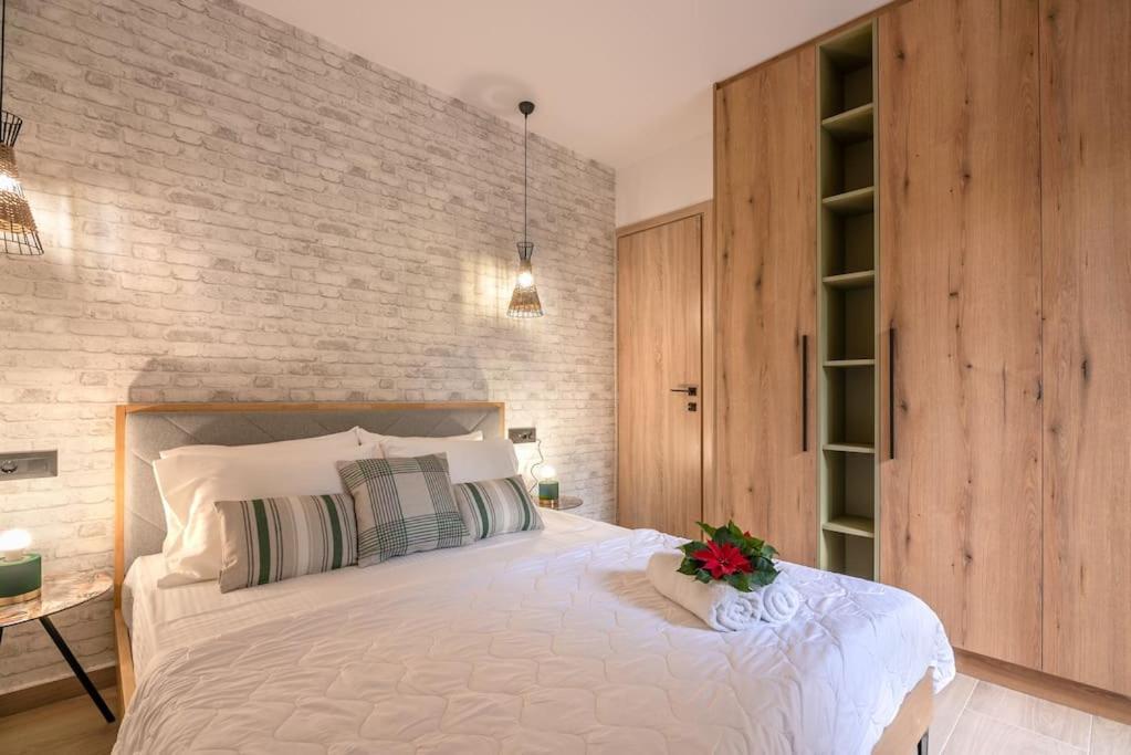 Yro Apartment Chrissi Akti Chania Exterior foto