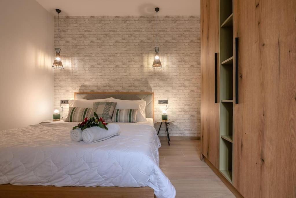 Yro Apartment Chrissi Akti Chania Exterior foto