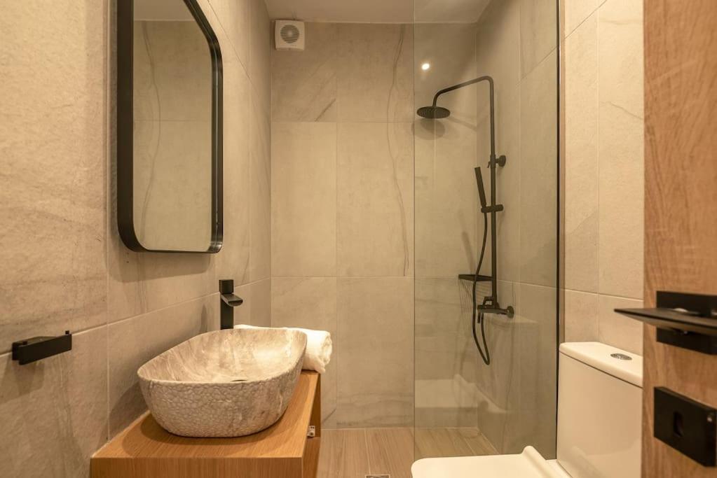 Yro Apartment Chrissi Akti Chania Exterior foto